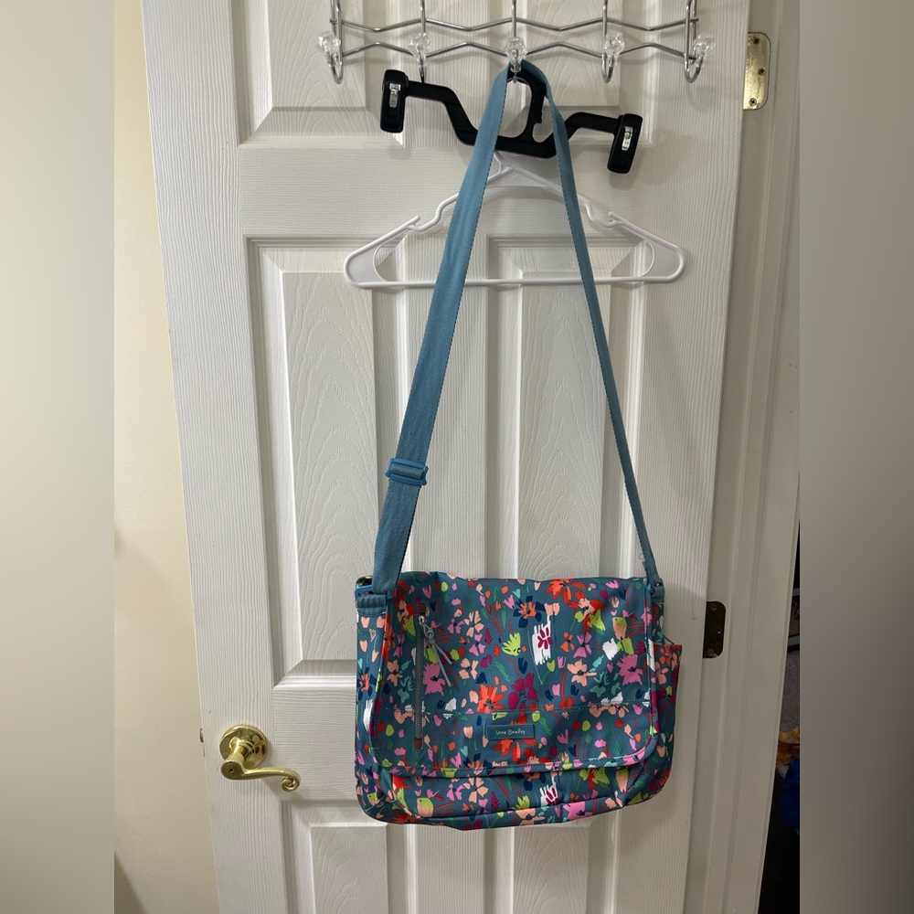 Vera Bradley Floral Laptop Crossbody Bag in Teal Multicolor